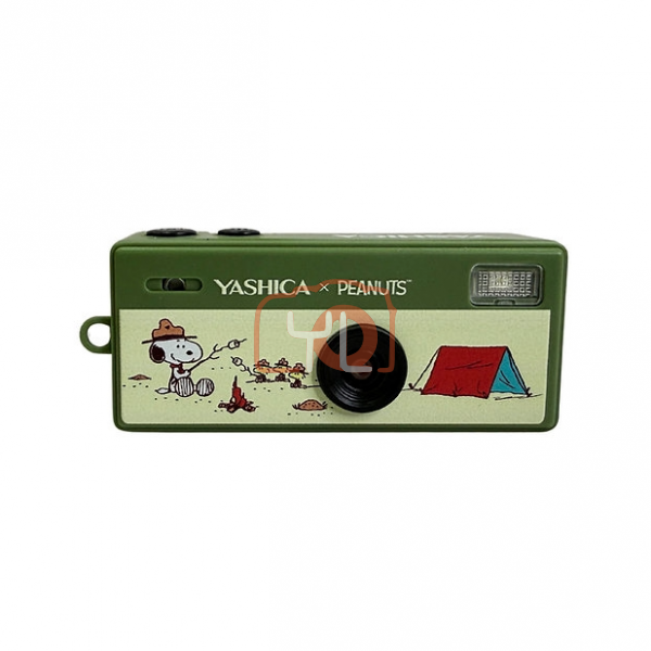 YASHICA Funtastic Keychain Camera (Snoopy's Summit)