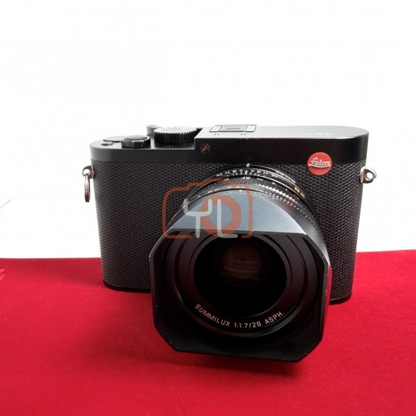 [USED-PJ33] Leica Q Camera + 1 Extra Battery , 80% Like New Condition (S/N:4990071)