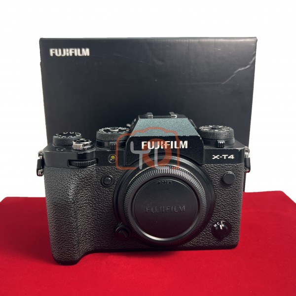 [USED-PJ33] Fujifilm X-T4 Camera Body (Black) , 75% Like New Condition (S/N:1DQ04916)