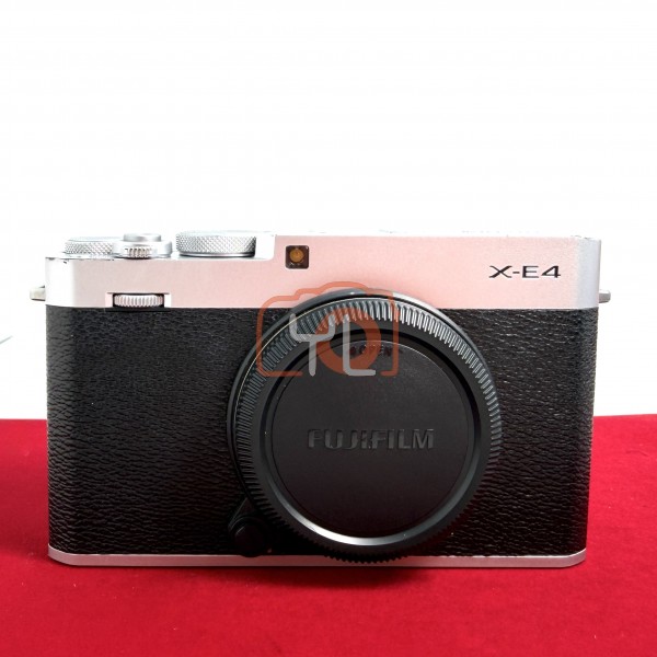 [USED-PJ33] Fujifilm X-E4 Body ,85% Like New Condition (S/N:3S001484)