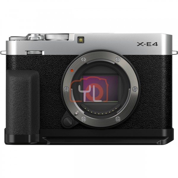 Fujifilm XE4 ACC Kit (Silver) Free 32GB Normal SD Card