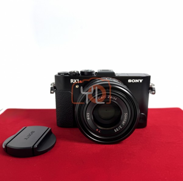 [USED-PJ33] Sony DSC-RX1R II Camera, 90% Like New Condition (S/N:9668129)