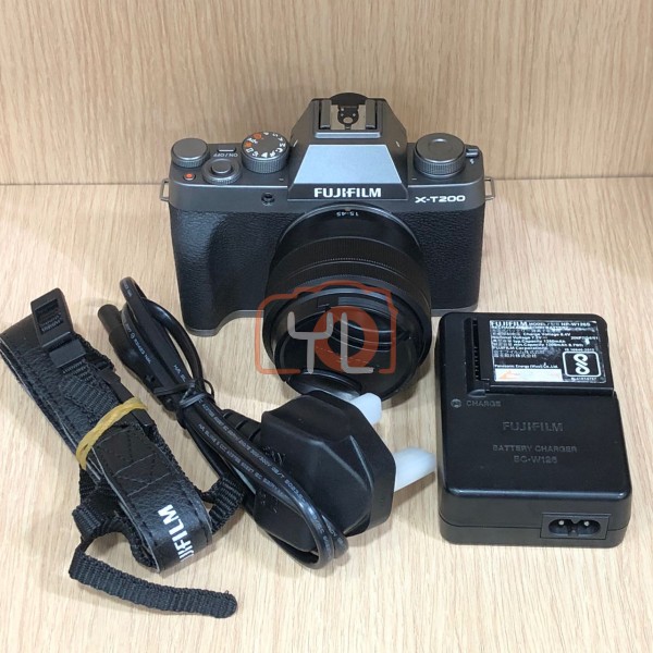 [USED-LowYat G1] Fujifilm X-T200 Kit (15-45mm) - D/Silver, 95% LIKE NEW CONDITION, SN:1TL02016