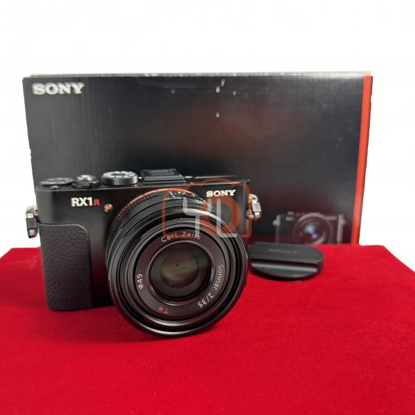 [USED-PJ33] Sony DSC-RX1R Camera, 95% Condition Like New (S/N:6015421)
