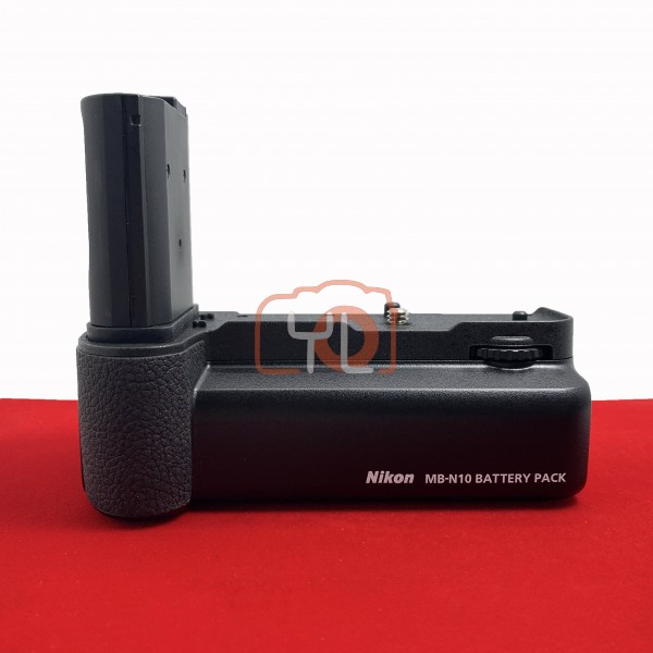 [USED-PJ33] Nikon MB-D10 Battery Grip (For Z6 & Z7), 95% Like New Condition (S/N:2004416)