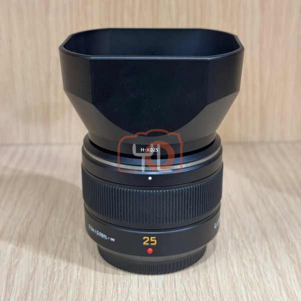 [USED-LowYat G1] Panasonic 25mm F1.4 DG Summilux ,95% LIKE NEW CONDITION ,SN:XT7JJ101819