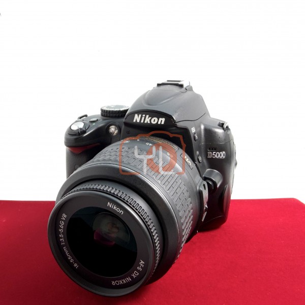 [USED-PJ33] Nikon D5000 18-55mm With 3 Batteries , 85% Like New Condition (S/N:8106799)
