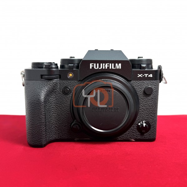 [USED-PJ33] Fujifilm X-T4 Camera Body ,85% Like New Condition (S/N:2CQ03811)