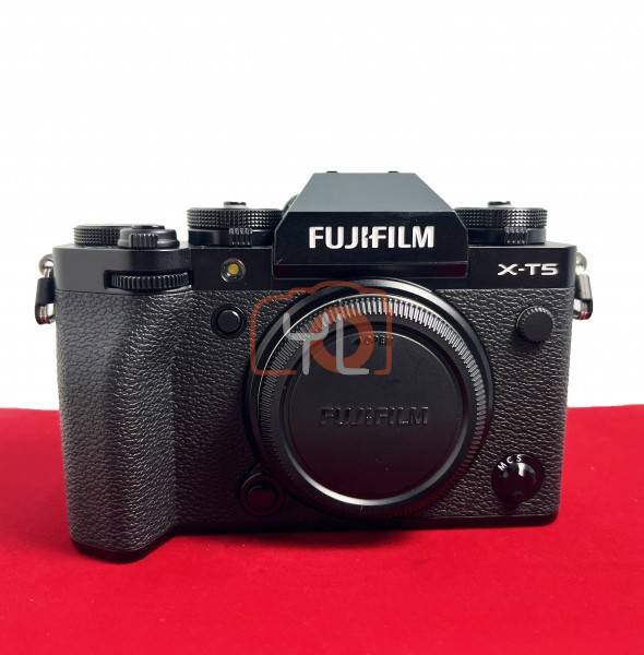 [USED-PJ33] Fujifilm X-T5 Body Black (Shutter Count: 5900K) ,95% Like New Condition (S/N:43A01408)