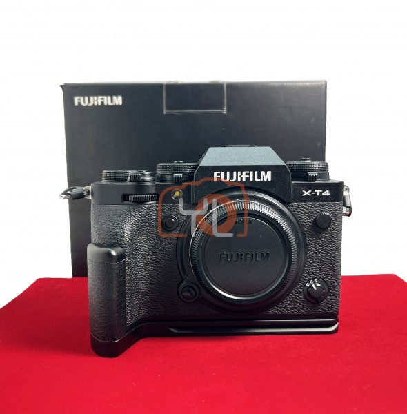 [USED-PJ33] Fujifilm XT4 Camera Body (Shutter Count : 6K) , 90% Like New Condition (S/N:1BQ07146)