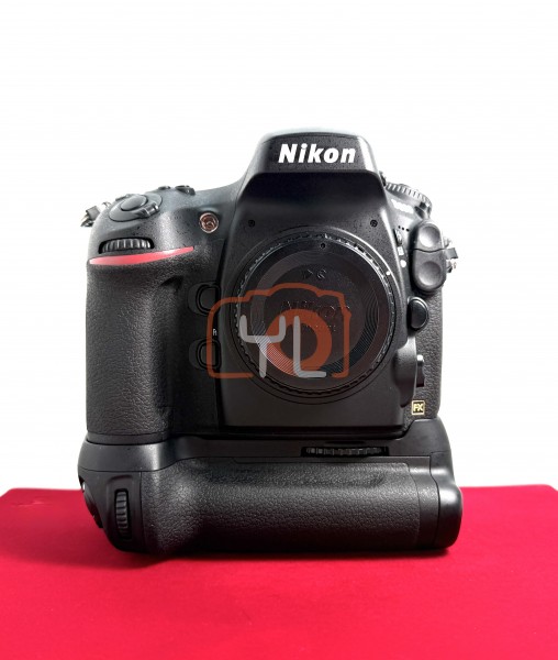 [USED-PJ33] Nikon D800 Body (Shutter Count :9.4K) + MB-D12 Battery Grip, 90% Like New Condition (S/N:8025371)