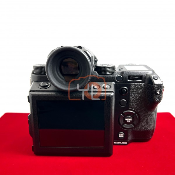 [USED-PJ33] Fujifilm GFX 50S Medium Format Camera  + AC-15V AC Power Adapter, 90% Like New Condition (S/N:71002074)