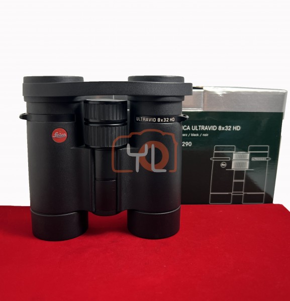 [USED-PJ33] Leica 8 X 32 HD Ultravid Binocular 40290, 90% Like New Condition (S/N:1598803)