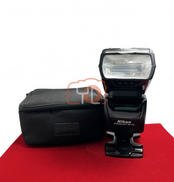 [USED-PJ33] Nikon SB-700 Speedlight , 95% Like New Condition (S/N:2526797)