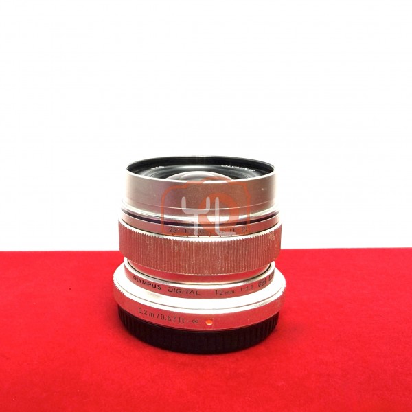 [USED-PJ33] Olympus 12MM F2 M.Zuiko (Silver), 85% Like New Condition (S/N:ABF002002)