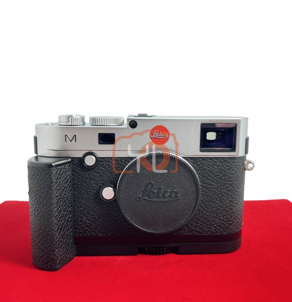 [USED-PJ33] Leica M240 Body With Handgrip (No Base Plate), 90% Like New Condition (S/N:4802713)