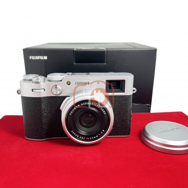 [USED-PJ33] Fujifilm X100V Camera (Silver) (Shutter Count: 5200) ,95% Like New Condition (S/N:01000615)