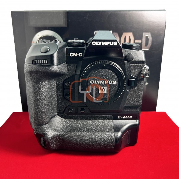 [USED-PJ33] Olympus E-M1X Body (Shutter Count : 11K), 95% Like New Condition (S/N:BJ4A18999)