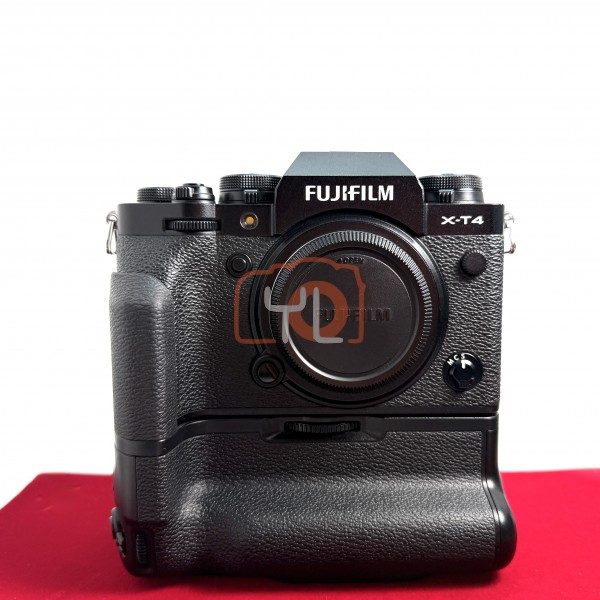 [USED-PJ33] Fujifilm X-T4 Camera Body + VG-XT4 Battery Grip , 90% Like New Condition (S/N:1AQ03925)