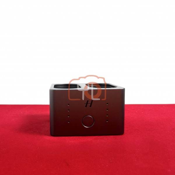 [USED-PJ33] Hasselblad Battery Charging Hub (X1D, X1D II ,X2D & X2D II ) , 90% Like New Condition